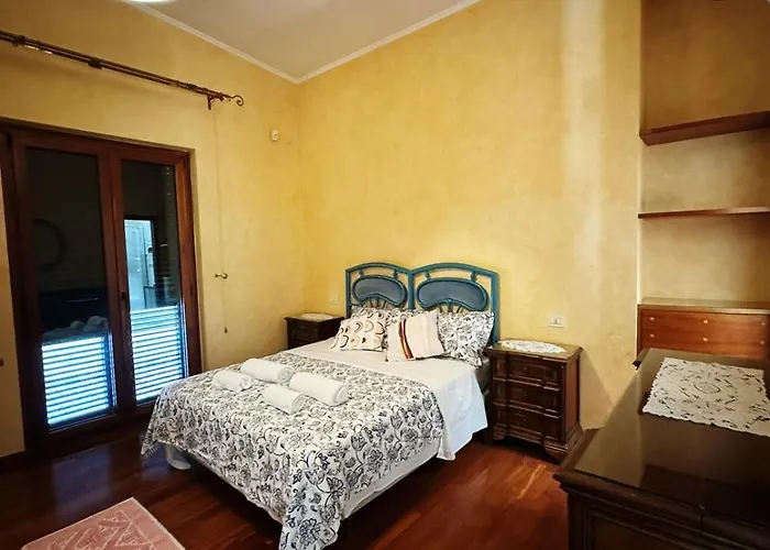 بيت ضيافة Luxury Palace Di *