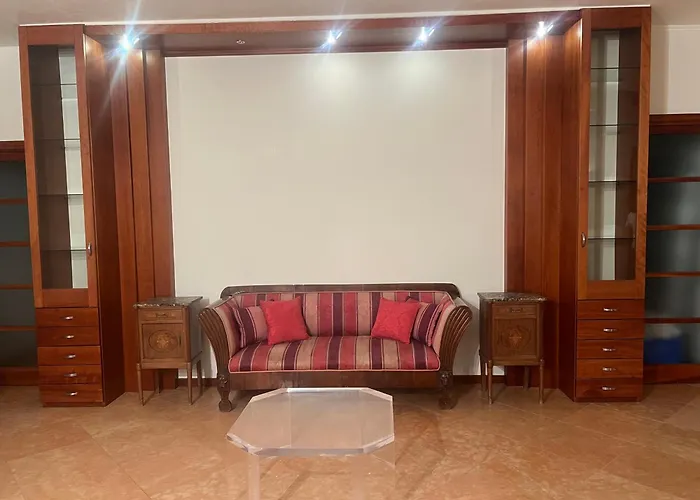 Luxury Palace Di بيت ضيافة *